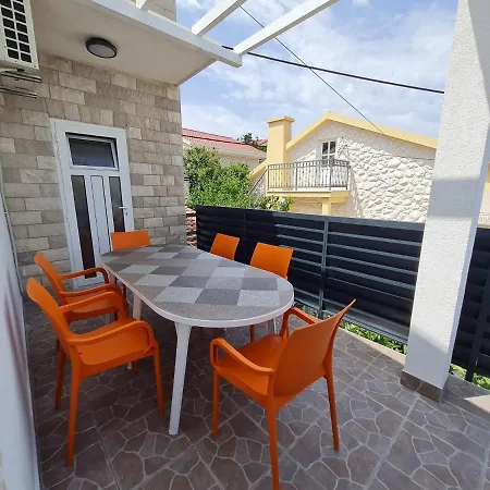 Sara Apartament *