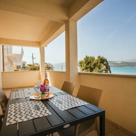 Sara Apartament Trogir