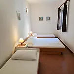 Sara Apartman *