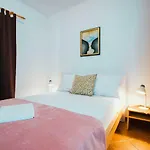 Apartman Sara