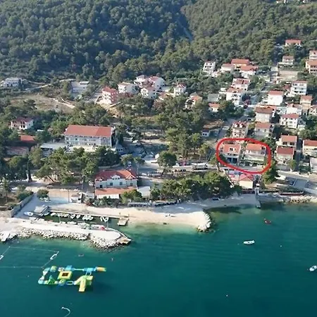 Sara Apartmán *