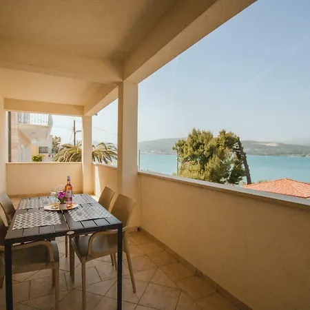 Sara Apartmán Trogir