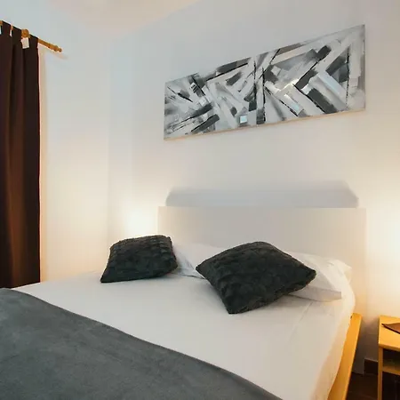 Sara Apartmán Trogir