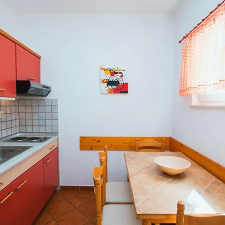 Sara Apartmán *
